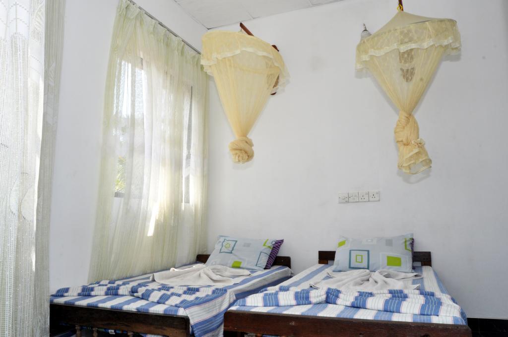 Marshal Beach Guesthouse Negombo Chambre photo